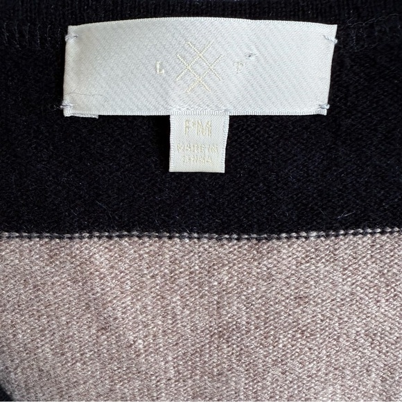 LISA TODD 100% Cashmere Striped Sweater V-Neck Beige Black Pink Soft Cozy PM - Picture 7 of 7